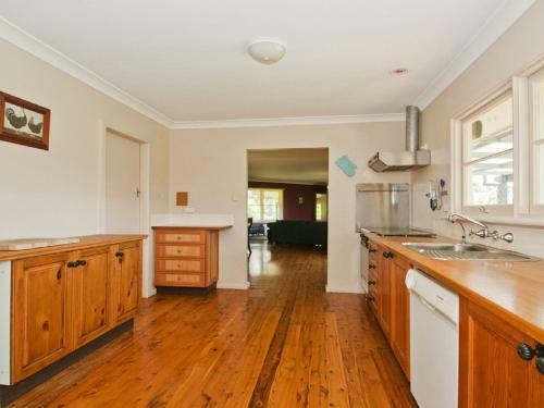 Riverbend - 5 Acres Only 9km To Village
