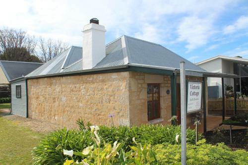 Bed & Breakfast Victoria Cottage