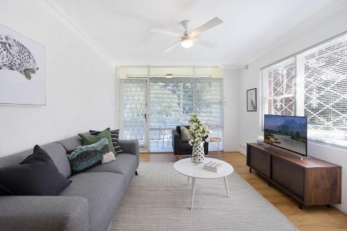 Charming Parkside Apartment In Quiet Area