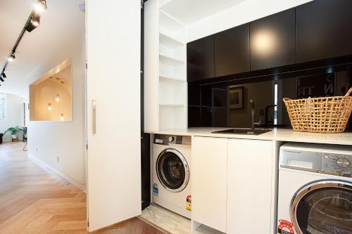 Penthouse Designer Apartment Close To City
