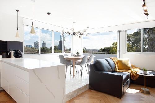 Penthouse Designer Apartment Close To City