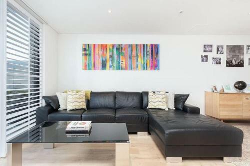 Apartamento Modern Bronte Apt. W/ Ocean Views, Just Minutes Walk To Beach!