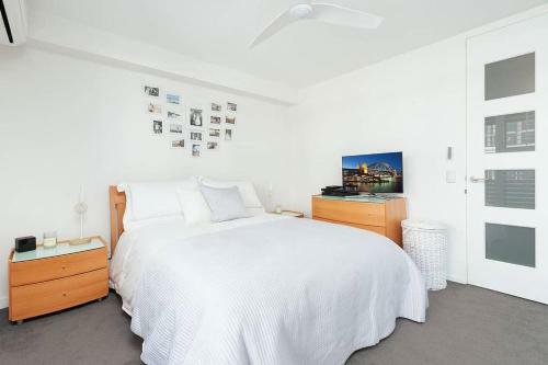Apartamento Modern Bronte Apt. W/ Ocean Views, Just Minutes Walk To Beach!