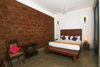 Airport City Hub Hotel