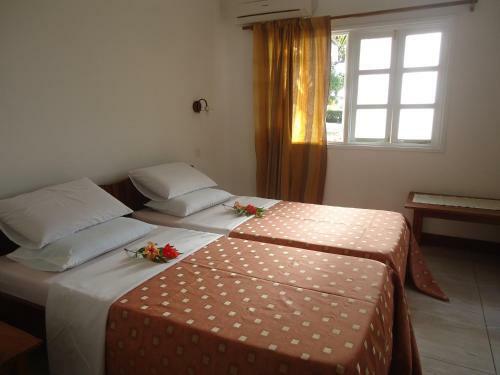 Hostal Chez Michellin Pensions Residence