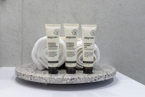 Modern Double Bay Apartment // 2 Min Walk To Beach