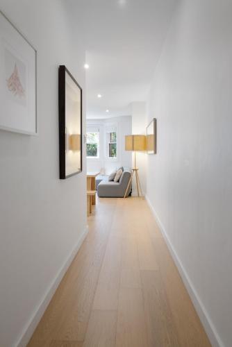 Modern Double Bay Apartment // 2 Min Walk To Beach