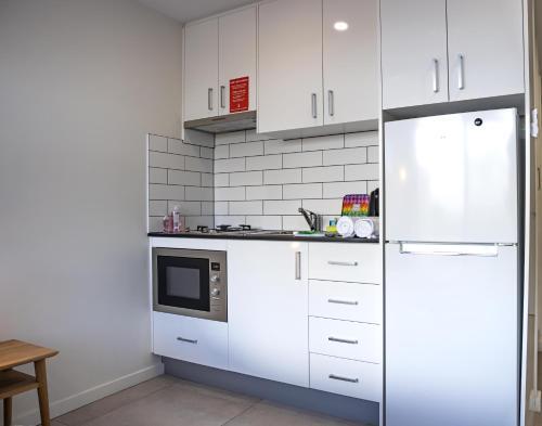 Apartamento Cosy Studio With Balcony On Newtown Dining Strip