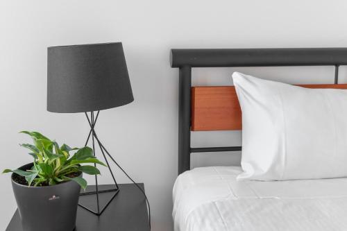 Stylish Camperdown Apartment And Parking Inc