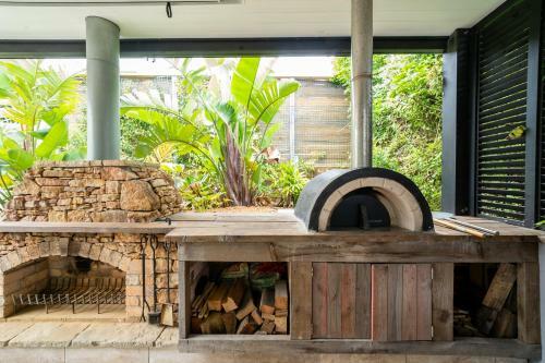Stylish Beach Home // Moments From Water