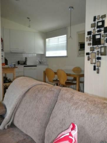 Central 2 Bedroom Apartment C5t