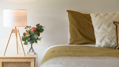 Trentham Central Villas - 6 Br / Ensuite / Sleeps 12