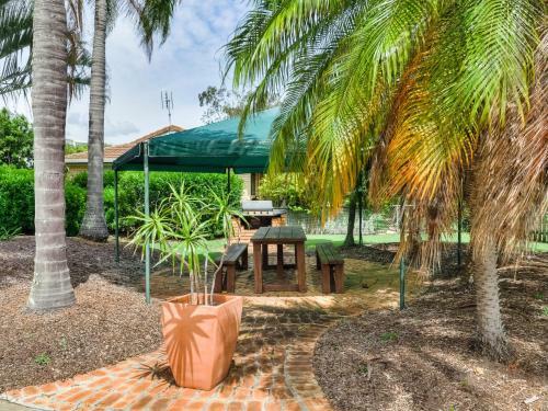 Harbour Court On The Bay