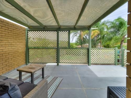 Harbour Court On The Bay