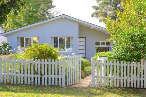 Nature Lovers Dream // Fireplace //access To Hikes