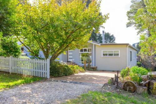 Nature Lovers Dream // Fireplace //access To Hikes