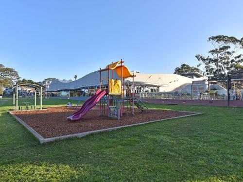Wangi Waterfront Delight 4br Waterfront Reserve Home