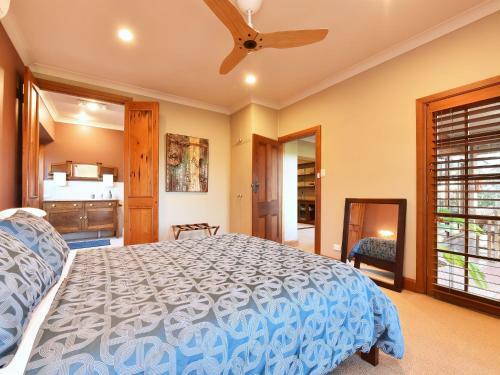 Wangi Waterfront Delight 4br Waterfront Reserve Home