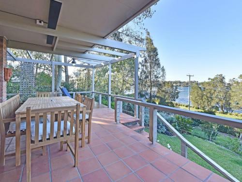 Wangi Waterfront Delight 4br Waterfront Reserve Home