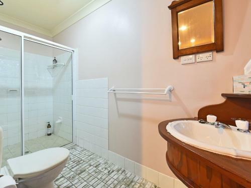 Wangi Waterfront Delight 4br Waterfront Reserve Home