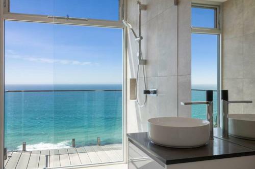 Southpoint -brand New Home, Oceanfront Views