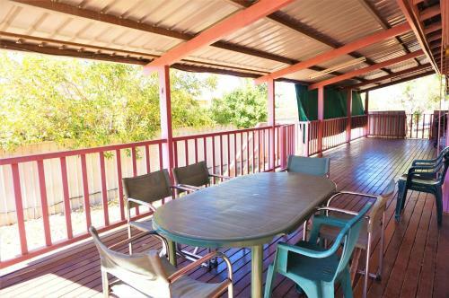 10 Tautog Street House And Unit - Separate Self-contained Unit