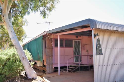 10 Tautog Street House And Unit - Separate Self-contained Unit