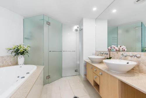 Apartamento Ocean Views, Parking, Spa And 3 Pools At 2-bed Unit