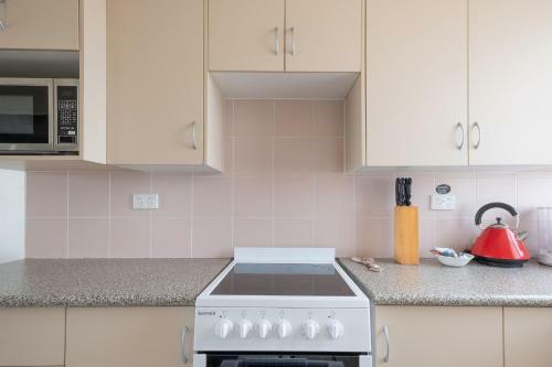 Beachside Apartment // 1 Minute To Towradgi Beach