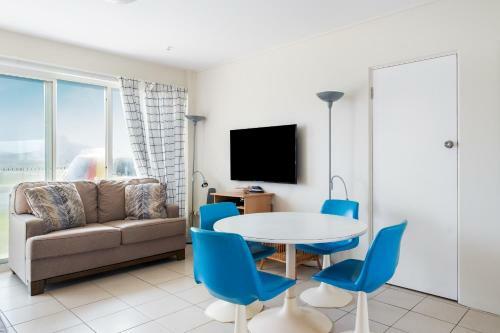 Beachside Apartment // 1 Minute To Towradgi Beach