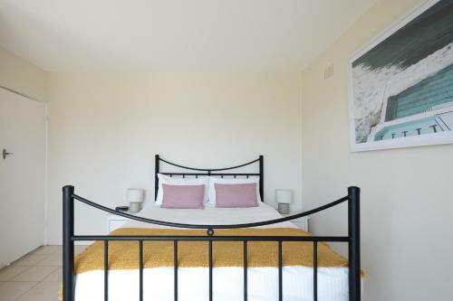 Beachside Apartment // 1 Minute To Towradgi Beach