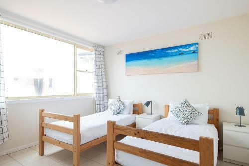 Beachside Apartment // 1 Minute To Towradgi Beach