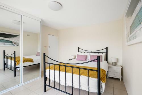 Beachside Apartment // 1 Minute To Towradgi Beach