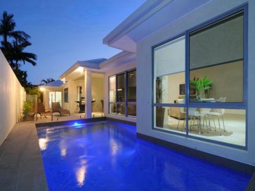 Beach Retreat - Palm Cove