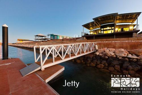 7 Gnulli - Private Jetty