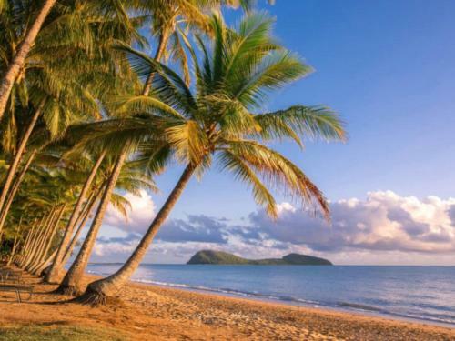 Villa Tiino - Clifton Beach