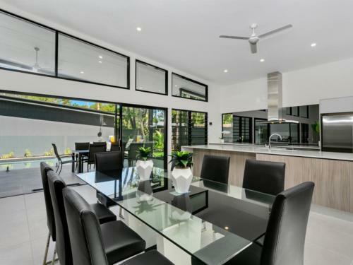 Villa Tiino - Clifton Beach