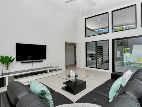 Villa Tiino - Clifton Beach