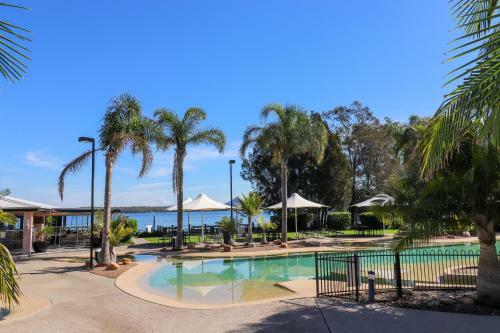 Bluewater Executive Villa In Raffertys Resort
