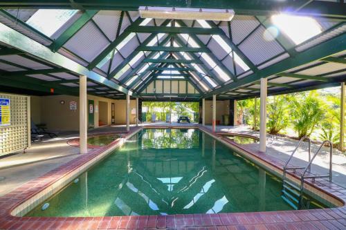 Bluewater Executive Villa In Raffertys Resort