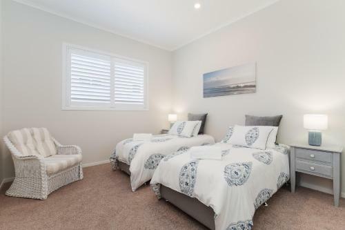 Wanda Waterfront Retreat - Beautiful Beach House