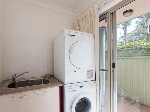 8a Foreshore Drive Ducted Air And Boat Parking