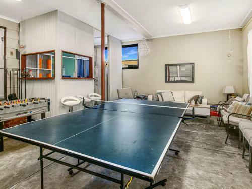 Red Rocks Family Escape