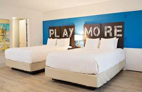 Hotel Sirata Beach Resort