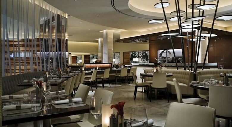 Hotel Fontainebleau Miami Beach
