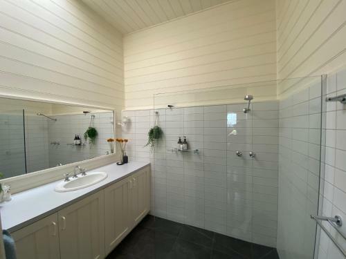 Byfrons Phillip Island Farmhouse