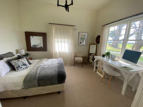 Byfrons Phillip Island Farmhouse