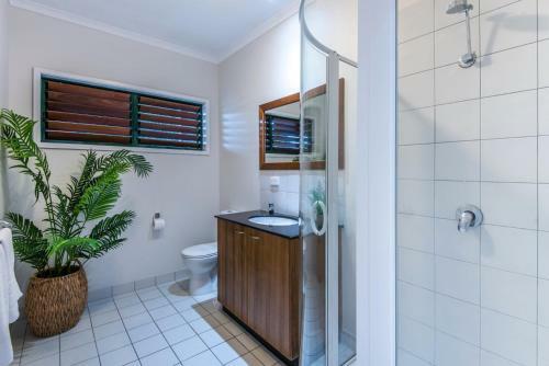 Casuarina 18 Ocean View House Central Location Bbq Golf Buggy