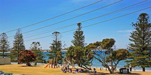 Esplanade Frontage 7b