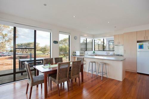 Great Ocean Retreat 5-7